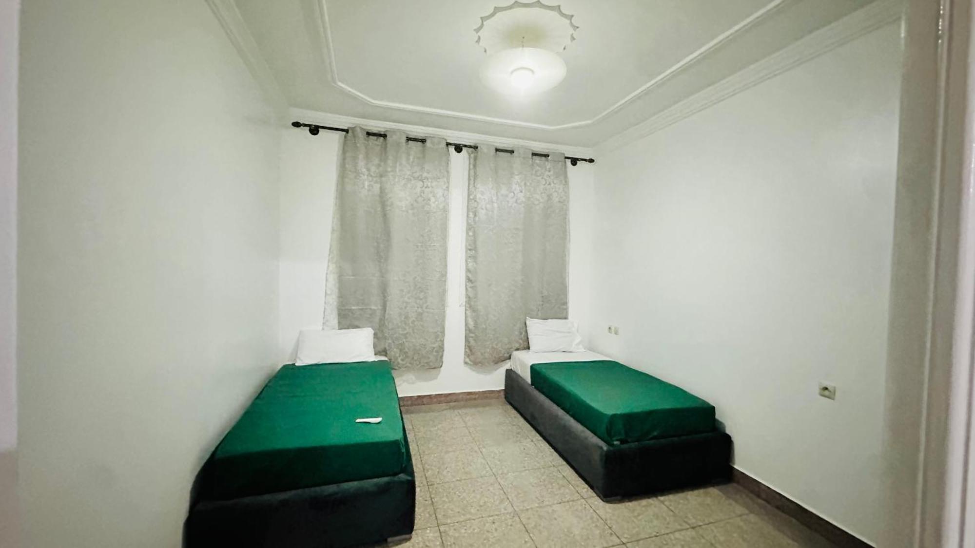 Karaz Homestay Grand Appartement Avec Rooftop Monte Arrouit Bagian luar foto