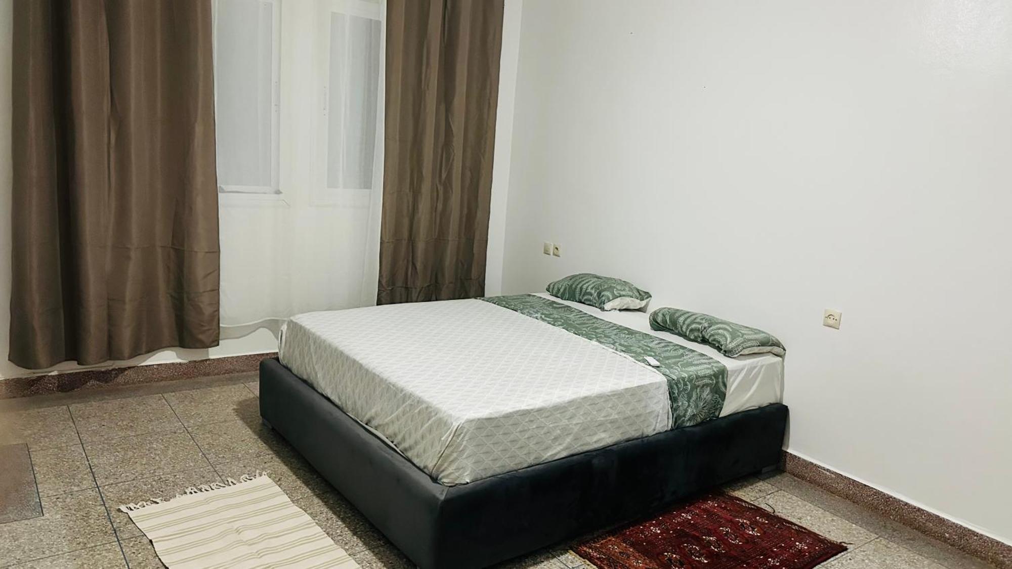 Karaz Homestay Grand Appartement Avec Rooftop Monte Arrouit Bagian luar foto