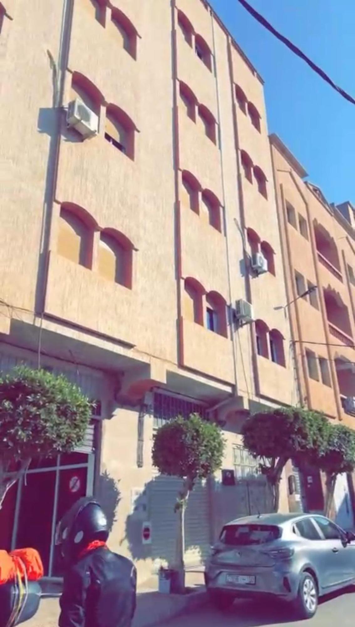 Karaz Homestay Grand Appartement Avec Rooftop Monte Arrouit Bagian luar foto